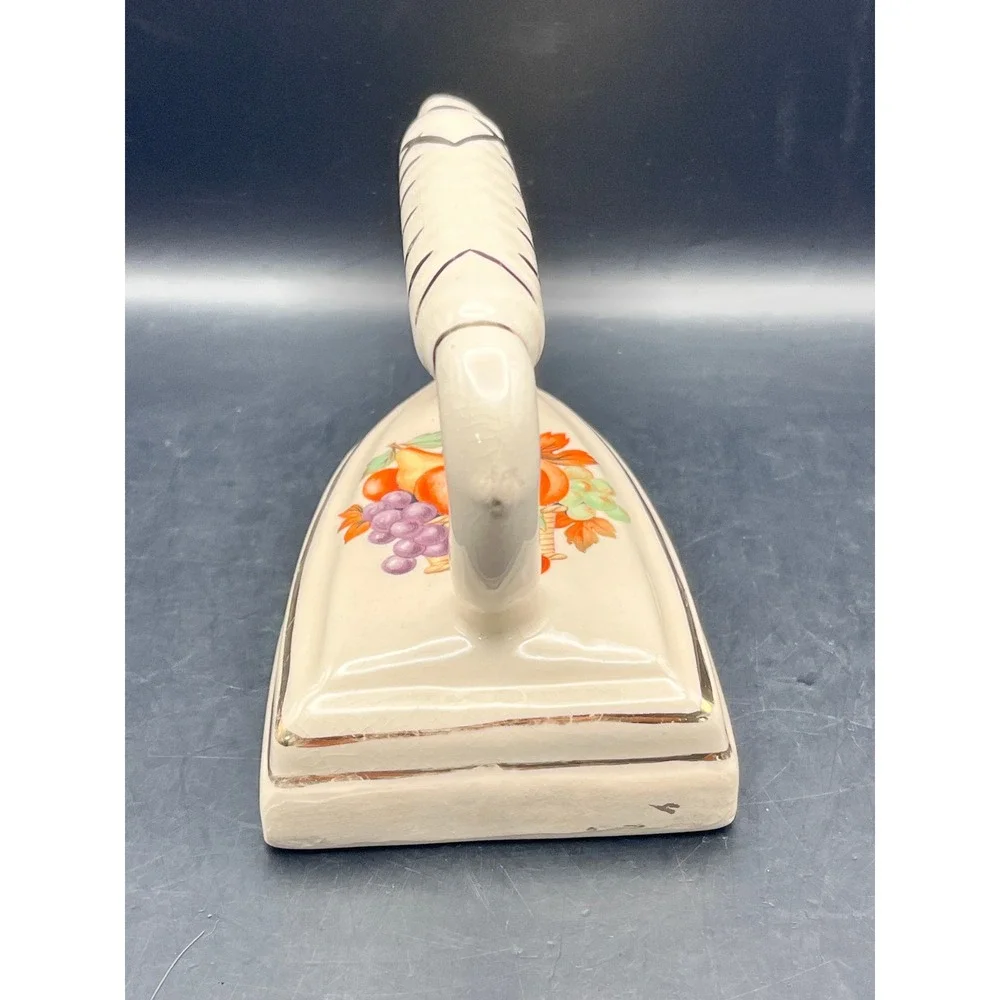 Vtg Ceramic Iron Shaped‎ Wall Pocket Vase Planter Holder Fruit Gold Trim Kitch
